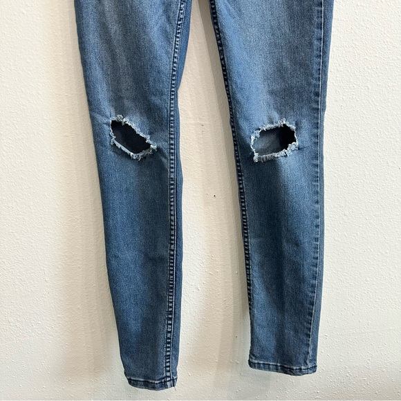 Free People Womens Busted Knee Skinny Jeans Distressed High Waist Size 28 - Picture 13 of 13